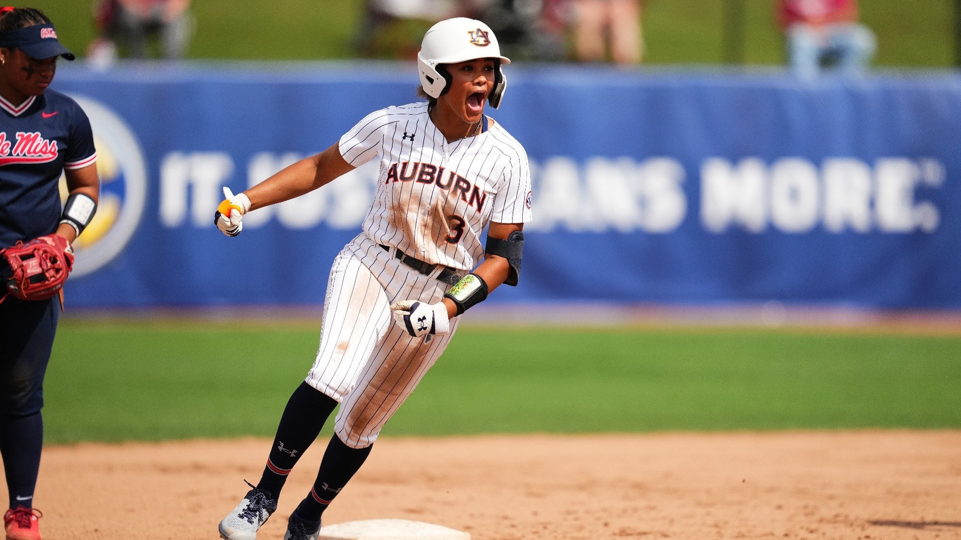 COMEBACK CATS Comeback Win Sends No 16 Auburn To SEC Tournament