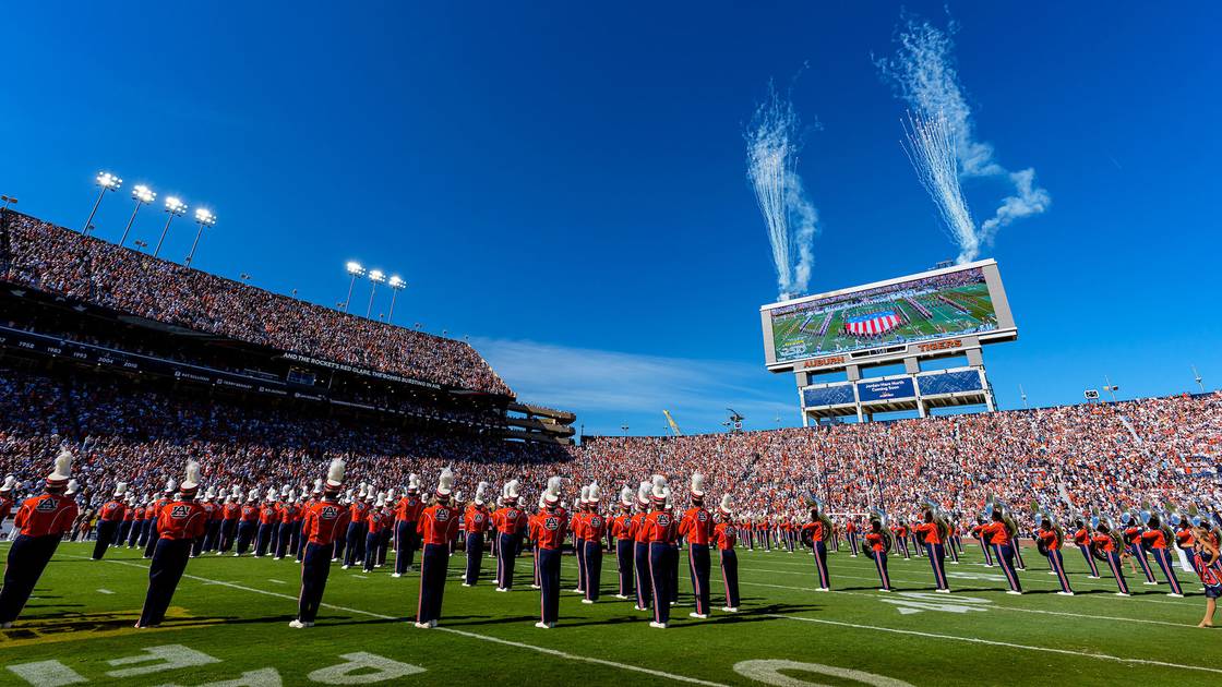 LSU visits Auburn as Tigers seek to end SEC road skid