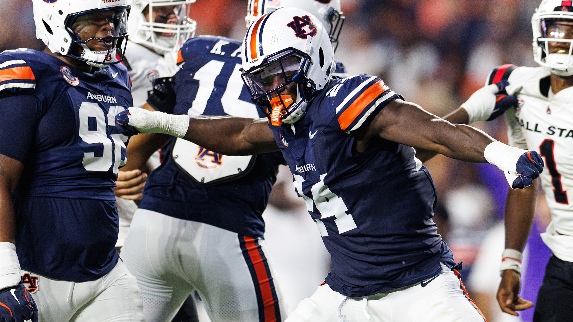 Major Key: Crawford leads Auburn defense - Auburn Tigers - Official  Athletics Website