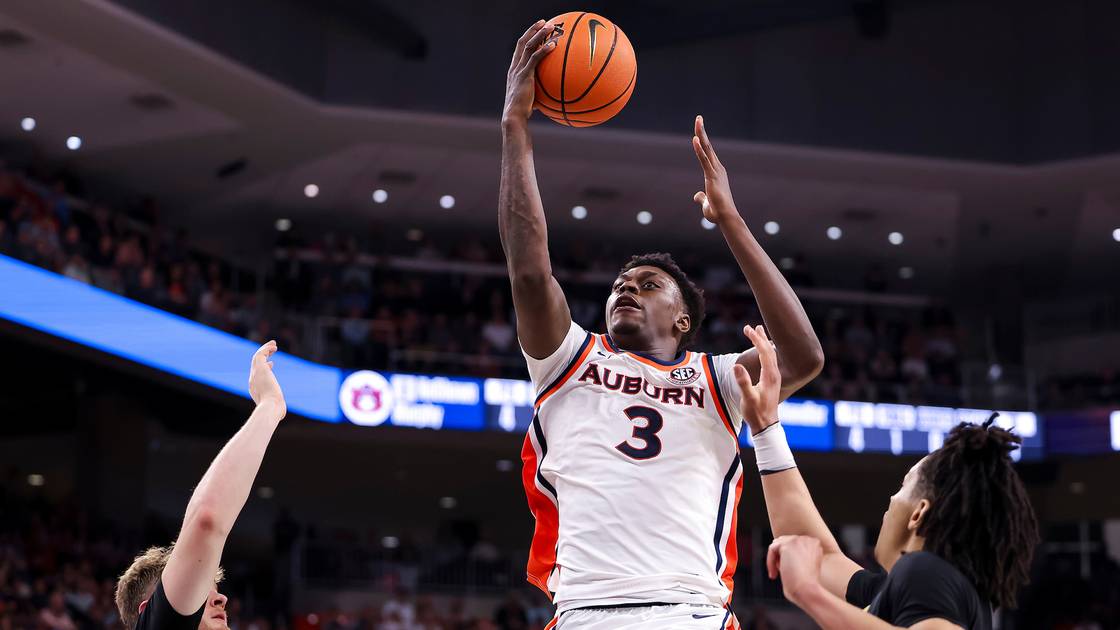 Above the Rim: KeShawn Murphy, Auburn's Spider-Man - Auburn Tigers - Official Athletics Website