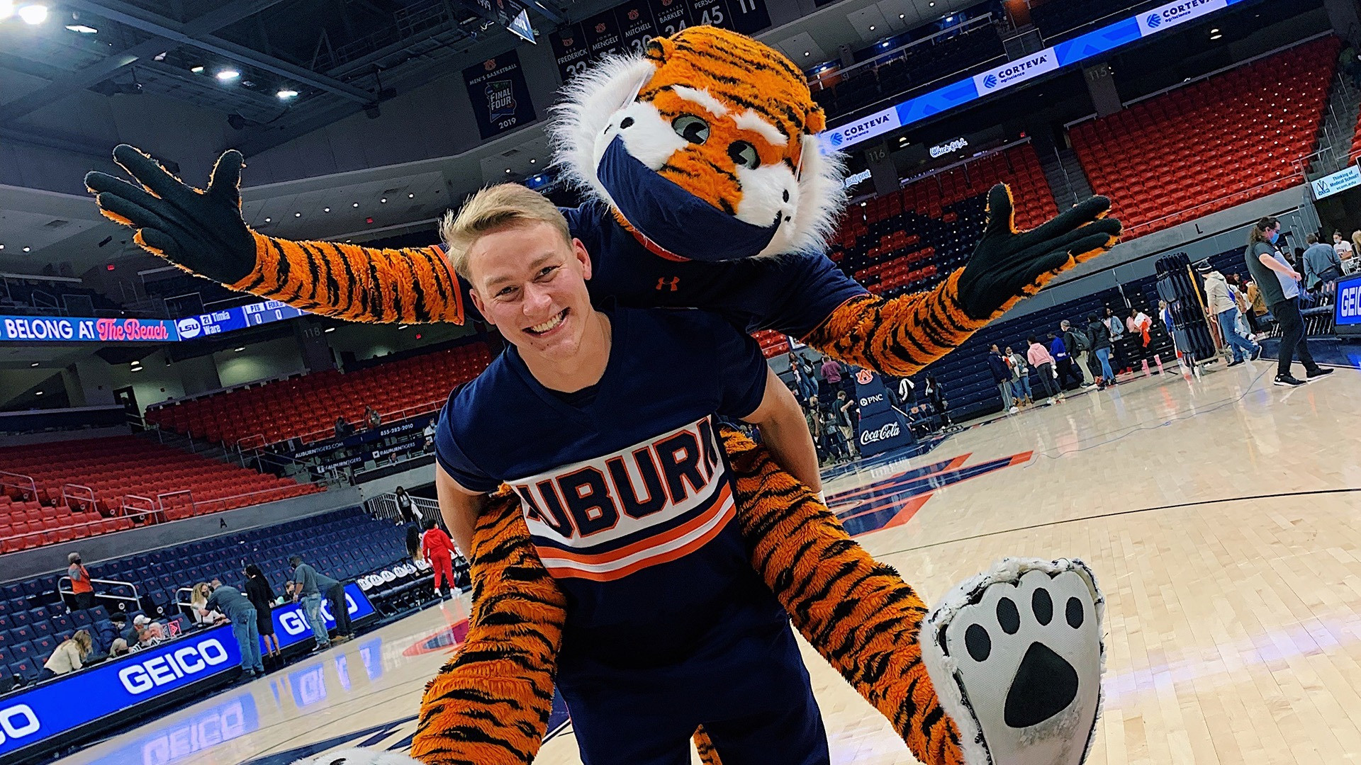 Auburn's Daniel Martin selected for the 2024 E. Lynn Harris All-SEC ...