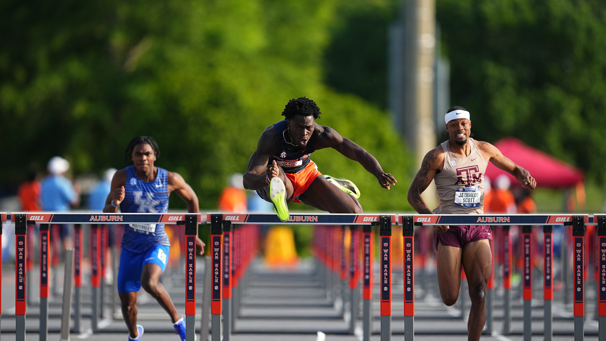 Ja’Kobe Tharp Breaks Hutsell-Rosen Track Record On Day Two SEC Outdoors ...