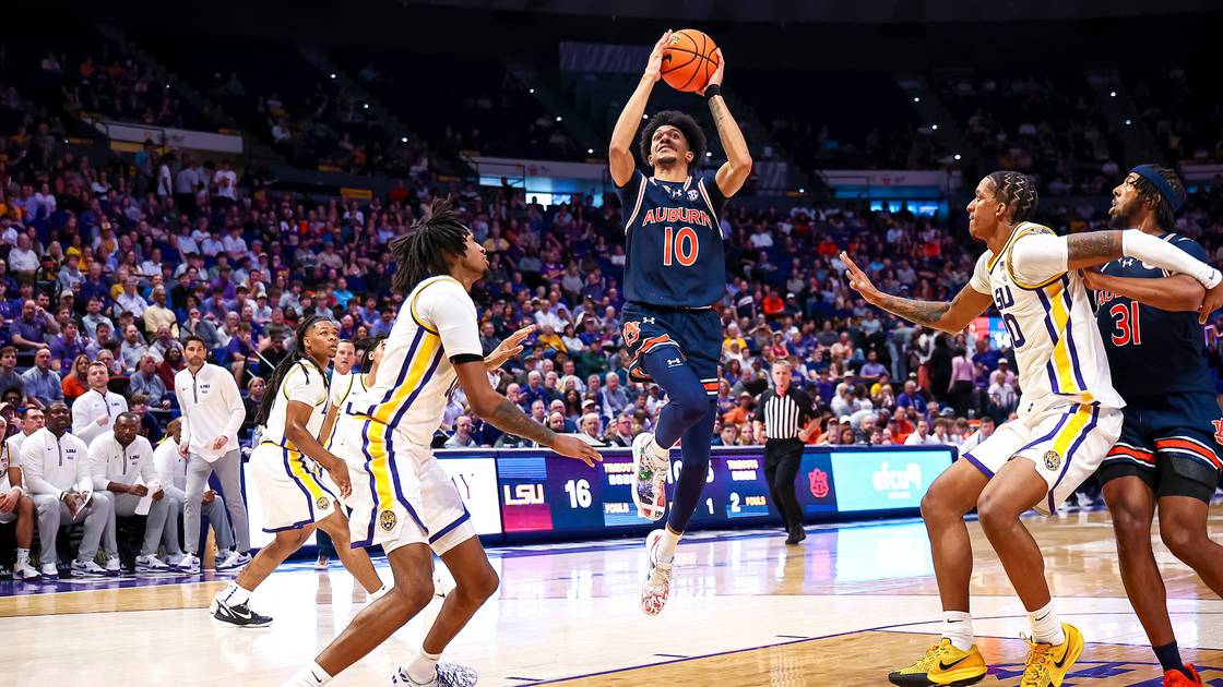 No. 1 Auburnが訪問No. 23 Ole Miss：「両方のクラブのためのビッグゲーム」-Auburn Tigers