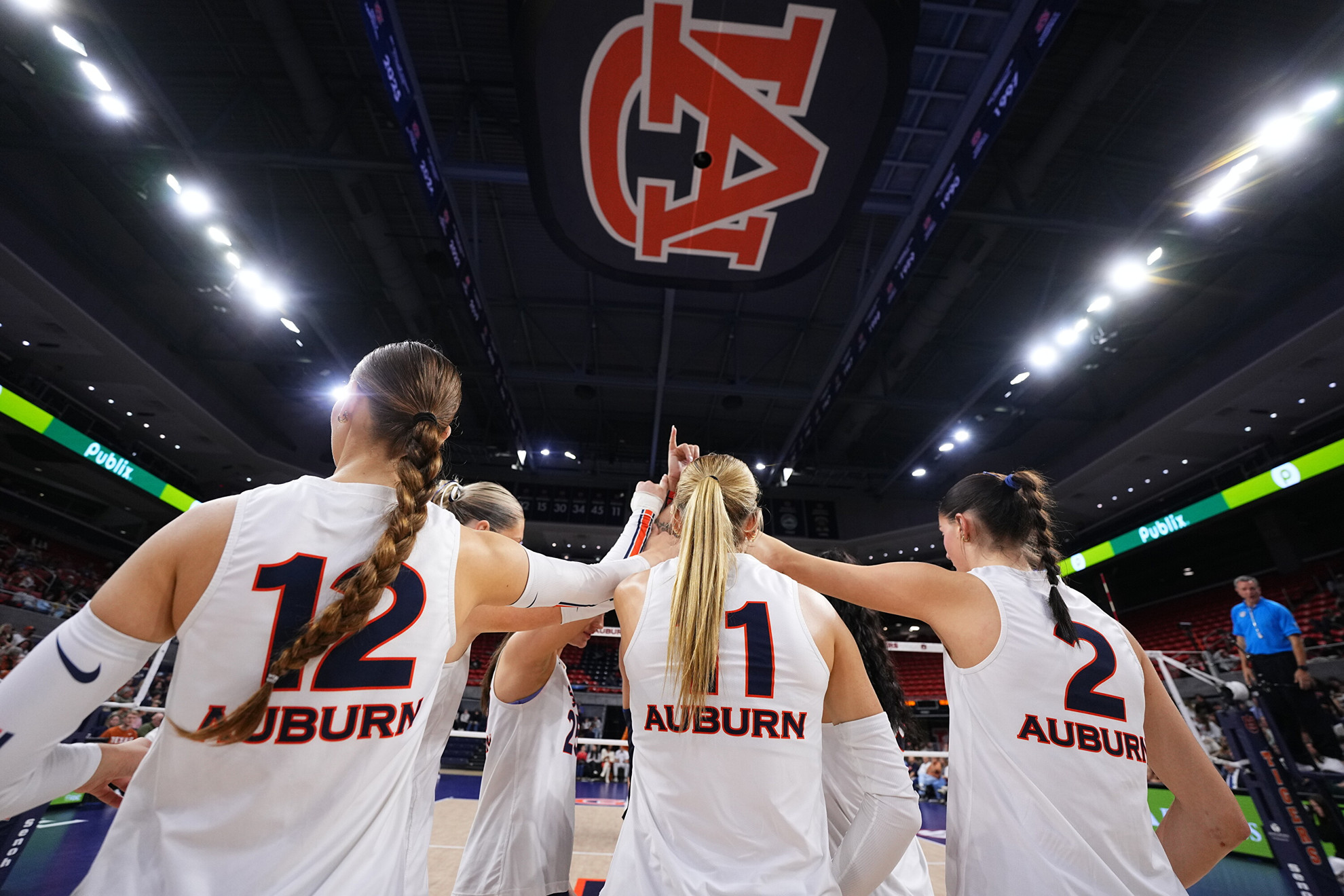 Volleyball drops heartbreaker to No. 4 Texas - Auburn Tigers - Official ...