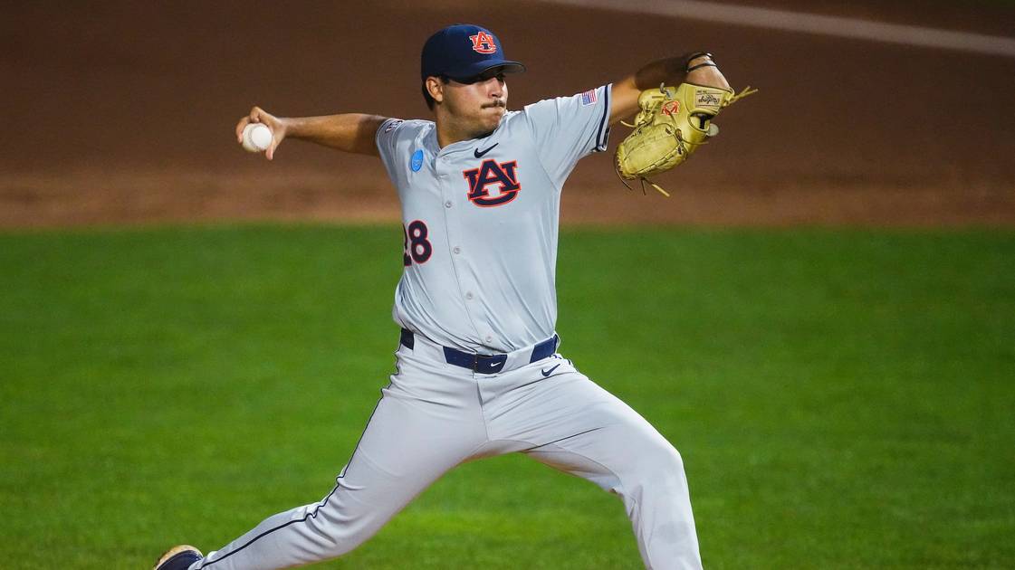 No. 4 Auburn beats Milwaukee 8-1 in NCAA regional final