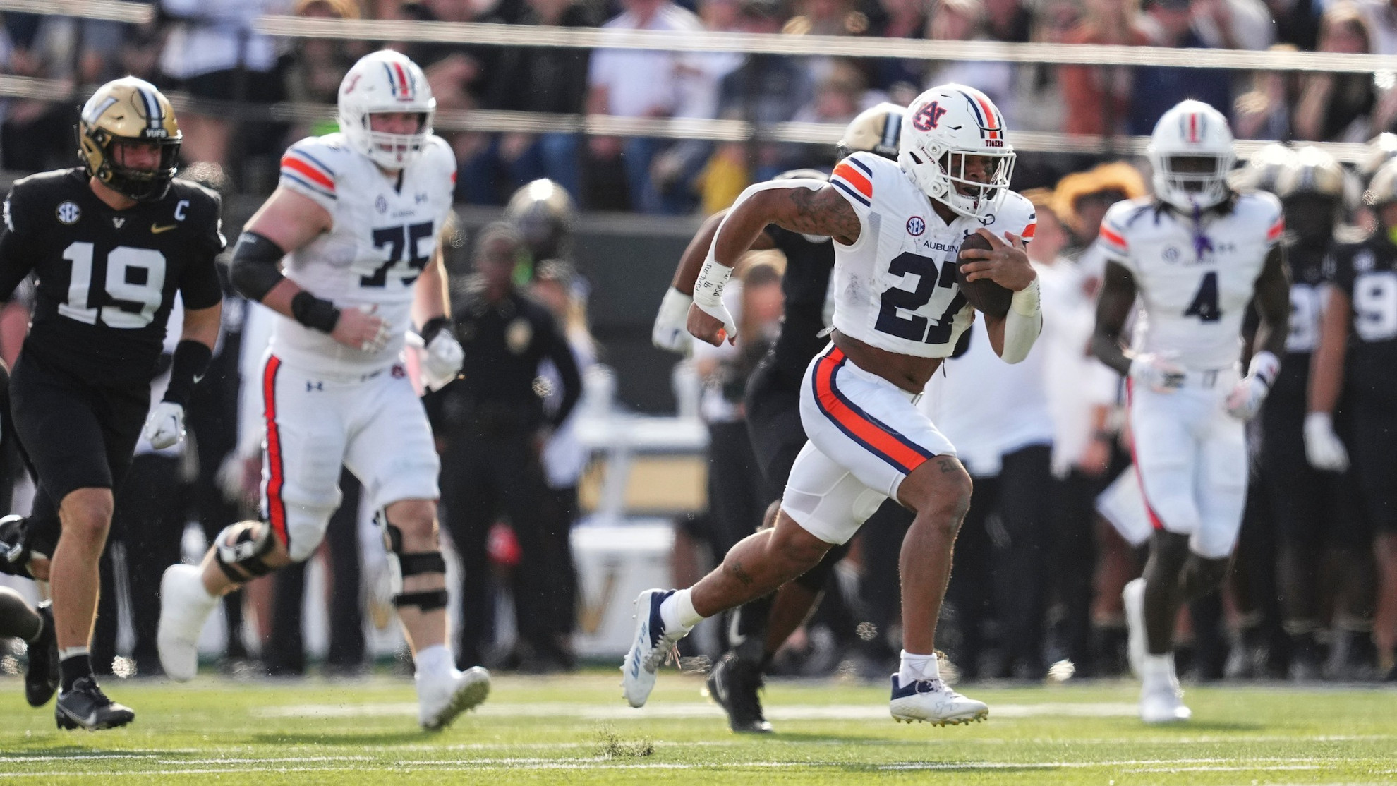 Visual Thread: Auburn at Vanderbilt - Auburn Tigers - Official ...
