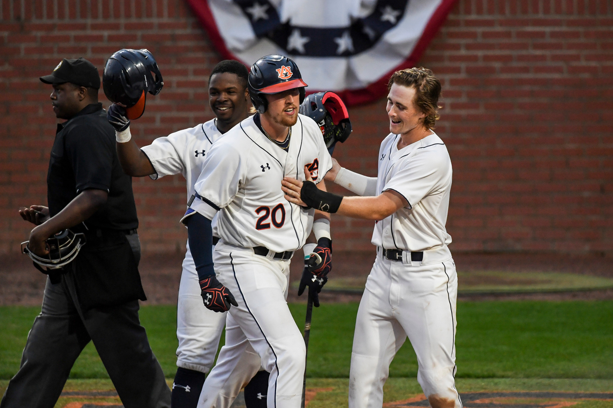 Holy Cross visits for three-game baseball set - Auburn Tigers ...