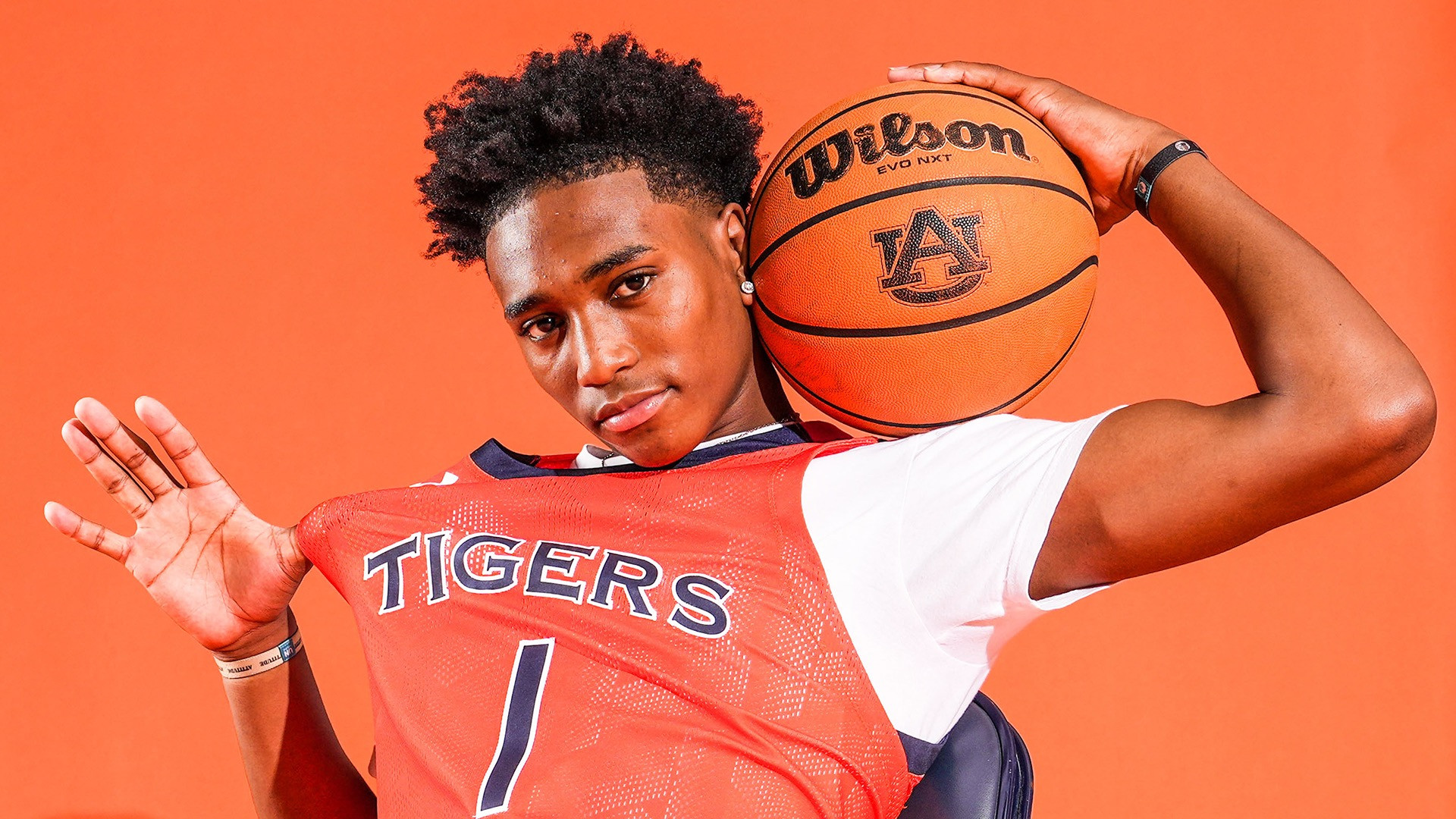 Tigers ink another five-star in Pettiford - Auburn Tigers - Official Athletics Website