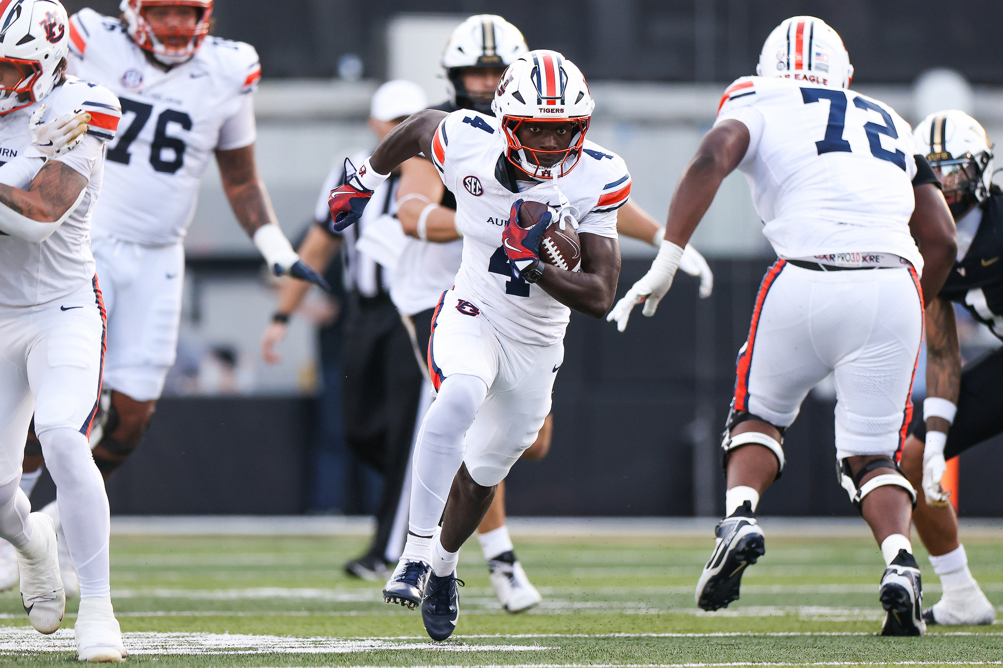 Photo Gallery: Auburn vs. #16 Vanderbilt - Auburn Tigers - Official Athletics Website