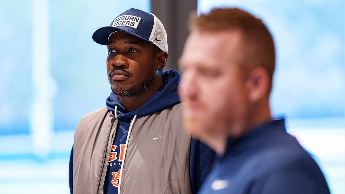 Kodi Burns Returns as Associate Head Coach/Co-OC/WR Coach - Auburn